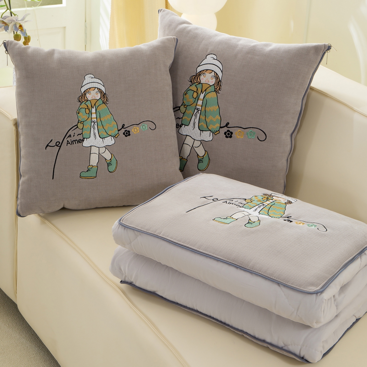 91家纺网 家纺一手货源 找家纺 多今家纺 2025新款水洗棉雪尼尔刺绣抱枕被子-艾米糖系列 艾米糖-葵花白