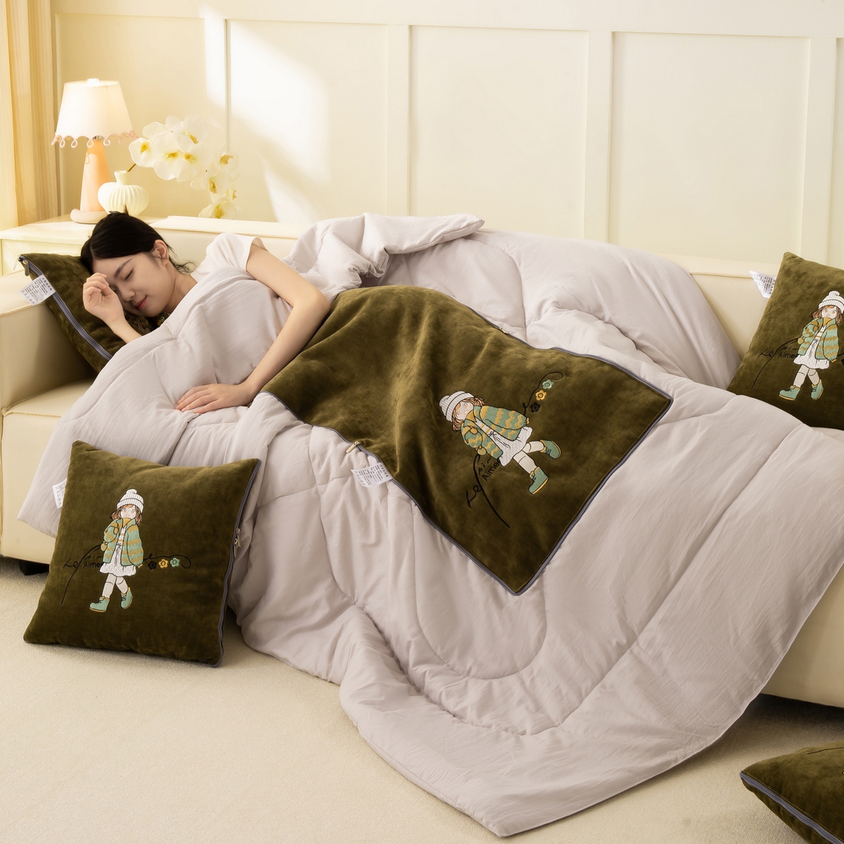 91家纺网 家纺一手货源 找家纺 多今家纺 2025新款水洗棉雪尼尔刺绣抱枕被子-艾米糖系列 艾米糖-葱绿