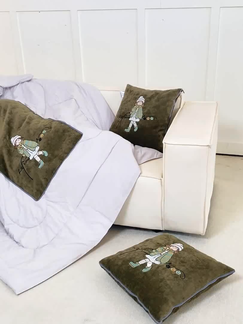 91家纺网 家纺一手货源 找家纺 多今家纺 2025新款水洗棉雪尼尔刺绣抱枕被子-艾米糖系列 艾米糖-葱绿