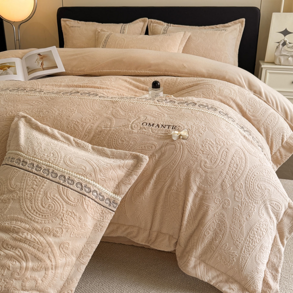 慕木家纺 2025新款A类高克重高端雕花绒工艺款刺绣拼接四件套锦绣芳华系列（直播热款）提供买家秀 锦绣芳华-卡其