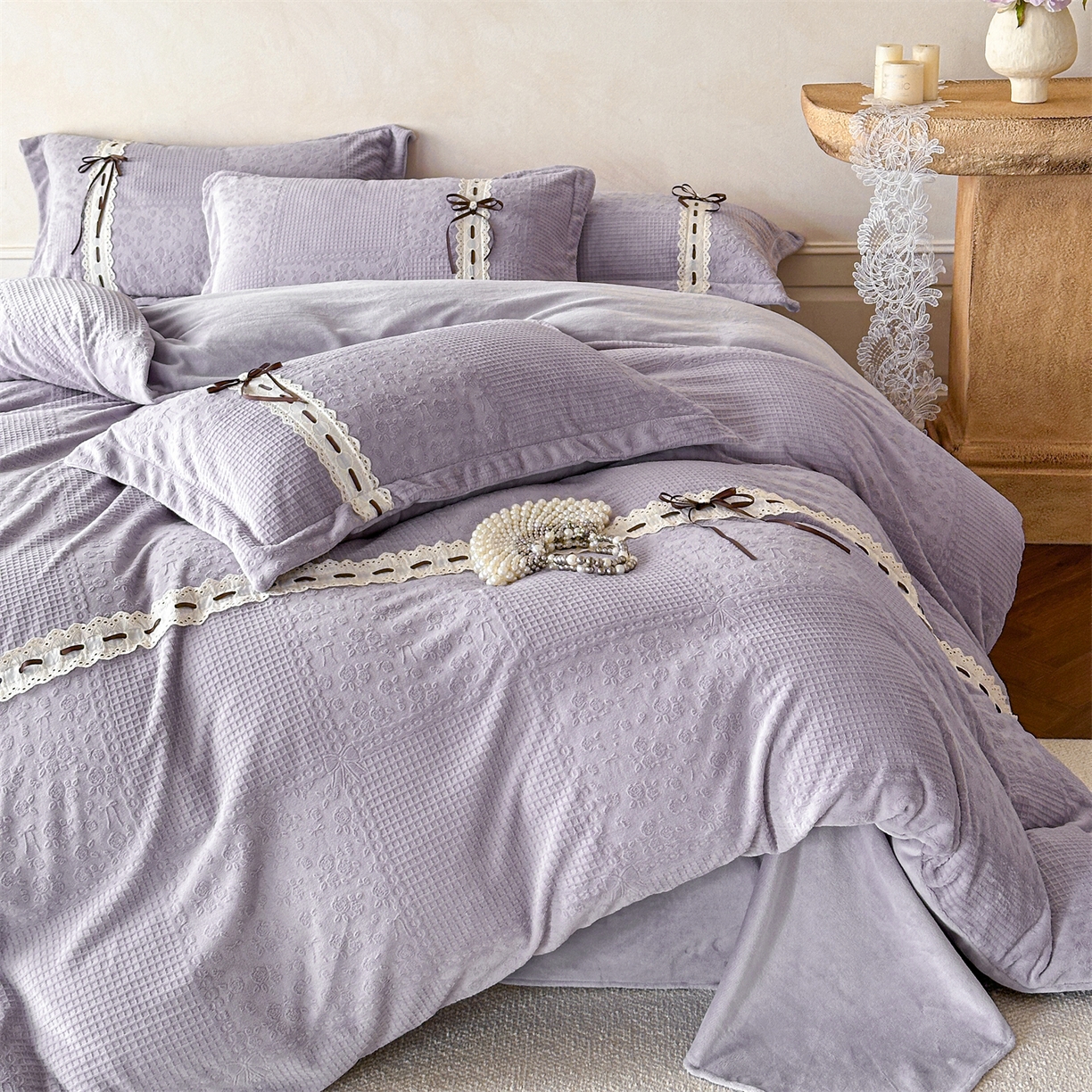 91家纺网 家纺一手货源 找家纺 慕木家纺 2025新款高端雕花公主风蝴蝶结工艺款四件套绿野仙踪系列（直播热款）提供买家秀 绿野仙踪-烟紫