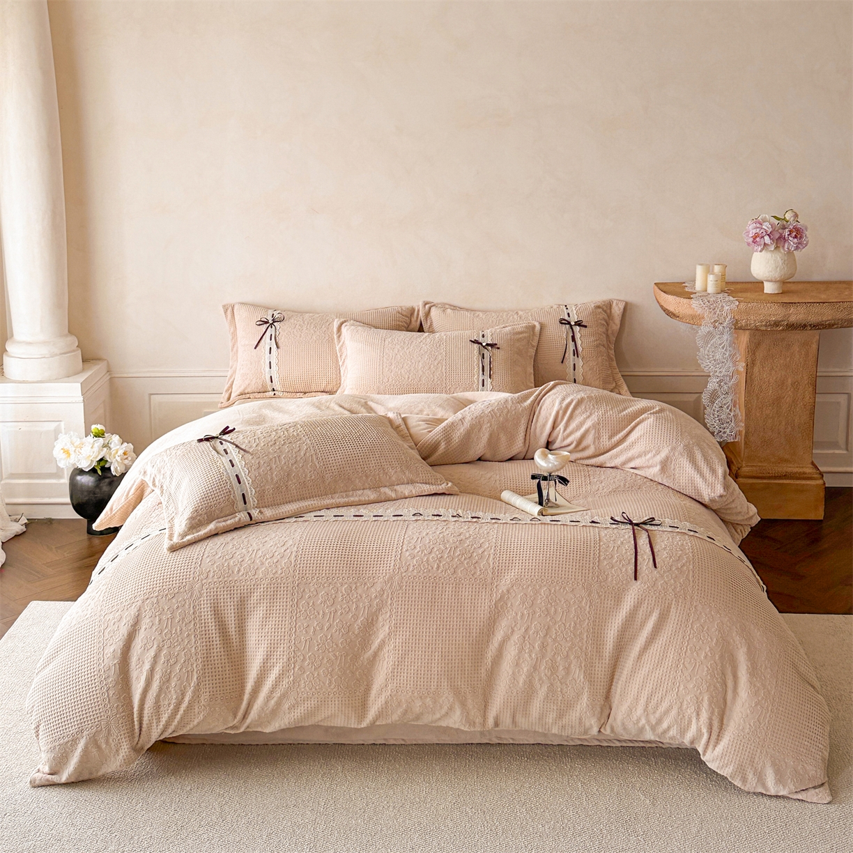 91家纺网 家纺一手货源 找家纺 慕木家纺 2025新款高端雕花公主风蝴蝶结工艺款四件套绿野仙踪系列（直播热款）提供买家秀 绿野仙踪-卡其