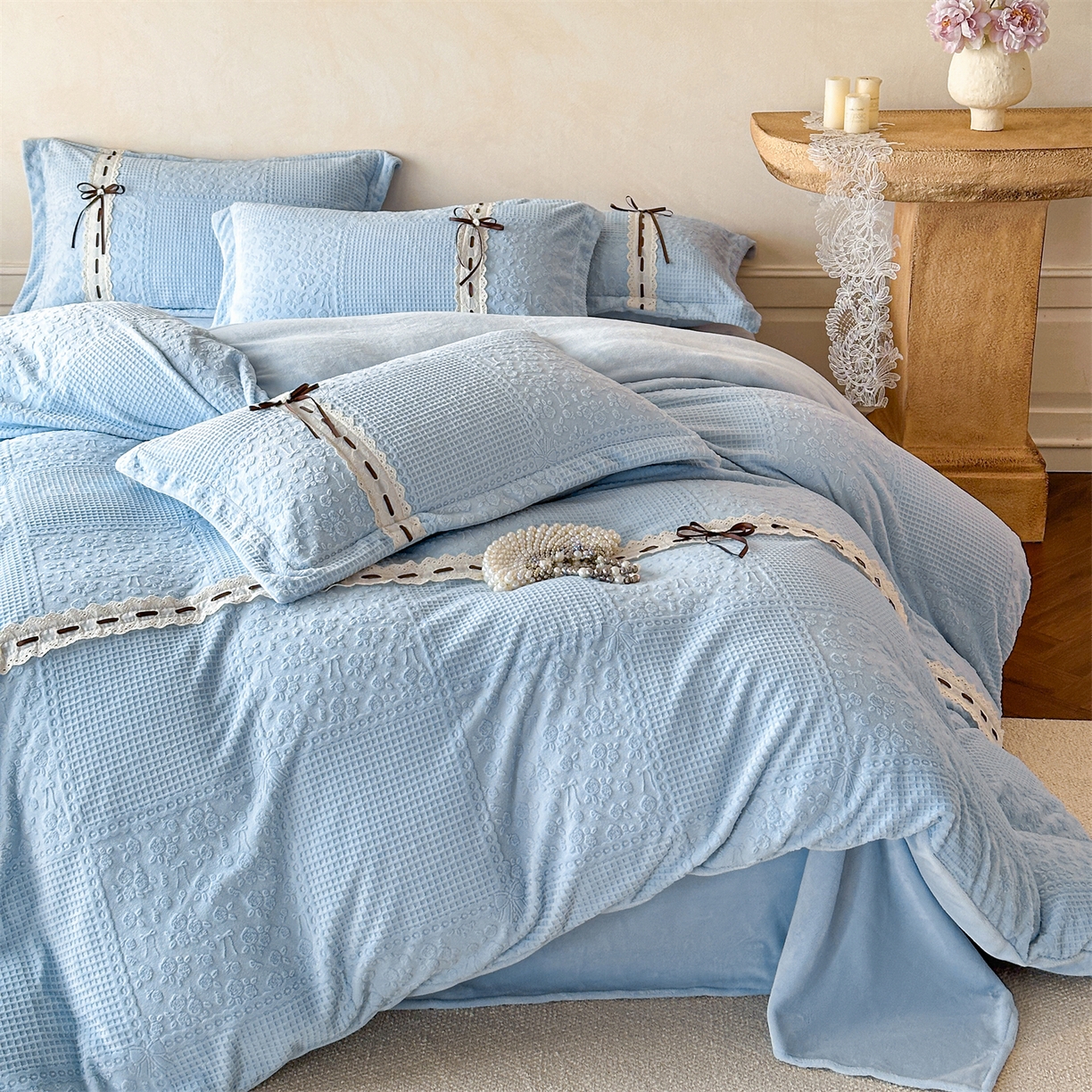 91家纺网 家纺一手货源 找家纺 慕木家纺 2025新款高端雕花公主风蝴蝶结工艺款四件套绿野仙踪系列（直播热款）提供买家秀 绿野仙踪-月光蓝