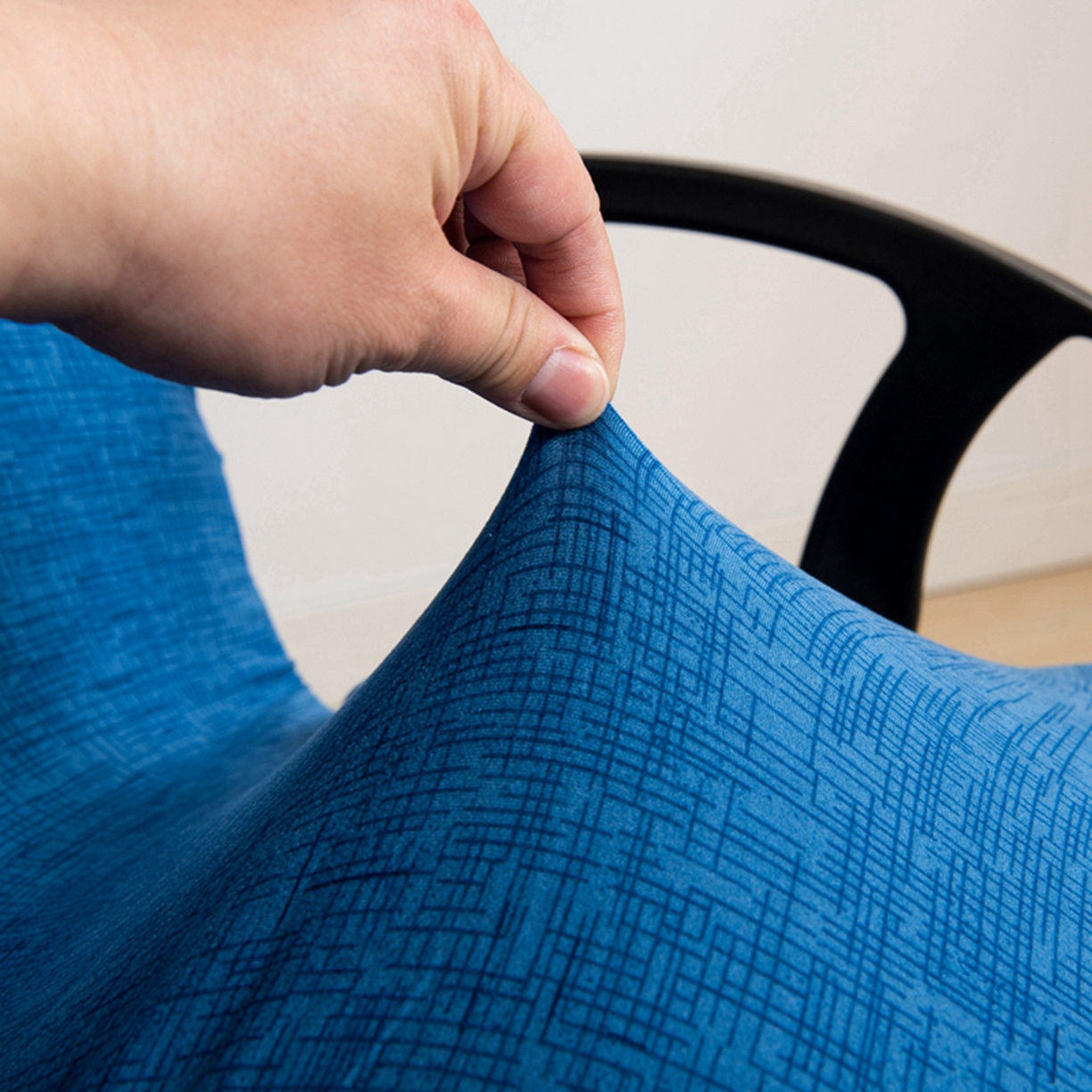 91家纺网 家纺一手货源 找家纺 壹零特色家纺 2025新款印花款实木多人沙发椅套 亚麻纹深蓝