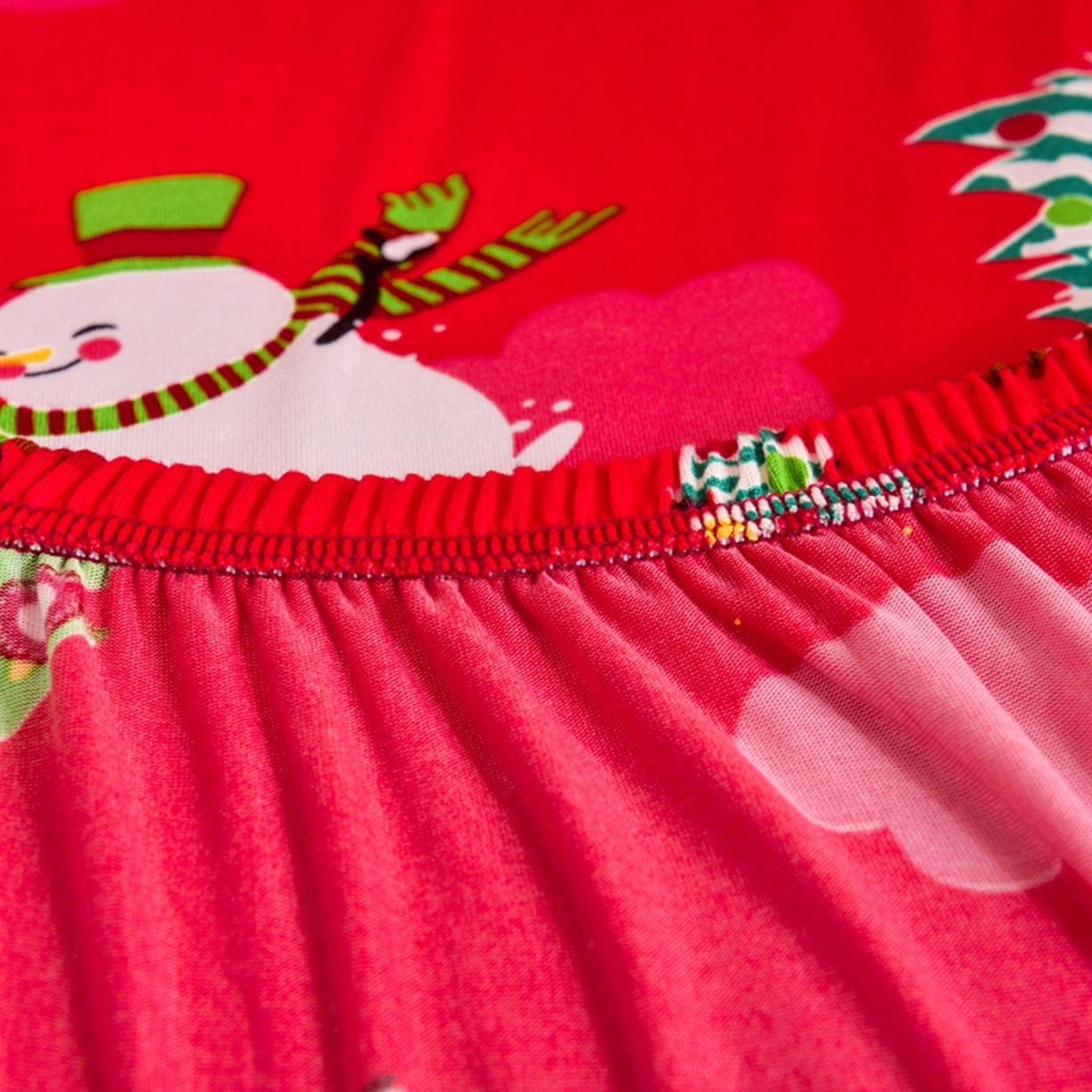 91家纺网 家纺一手货源 找家纺 壹零特色家纺 2025新款印花款实木多人沙发椅套 快乐圣诞-红