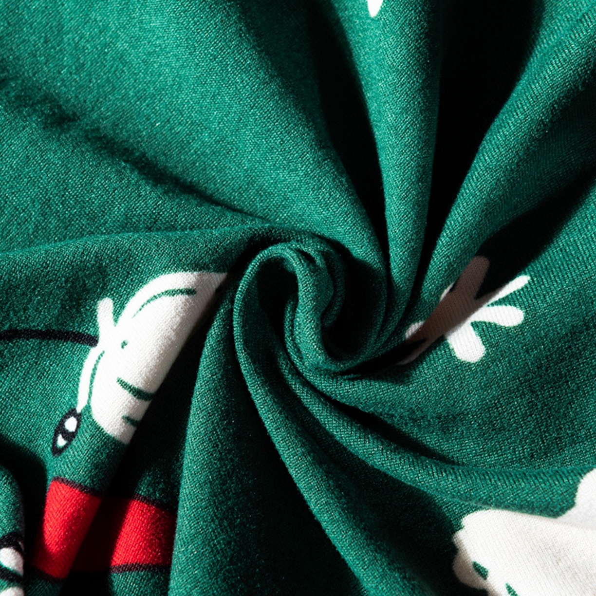 91家纺网 家纺一手货源 找家纺 壹零特色家纺 2025新款印花款实木多人沙发椅套 快乐圣诞-绿