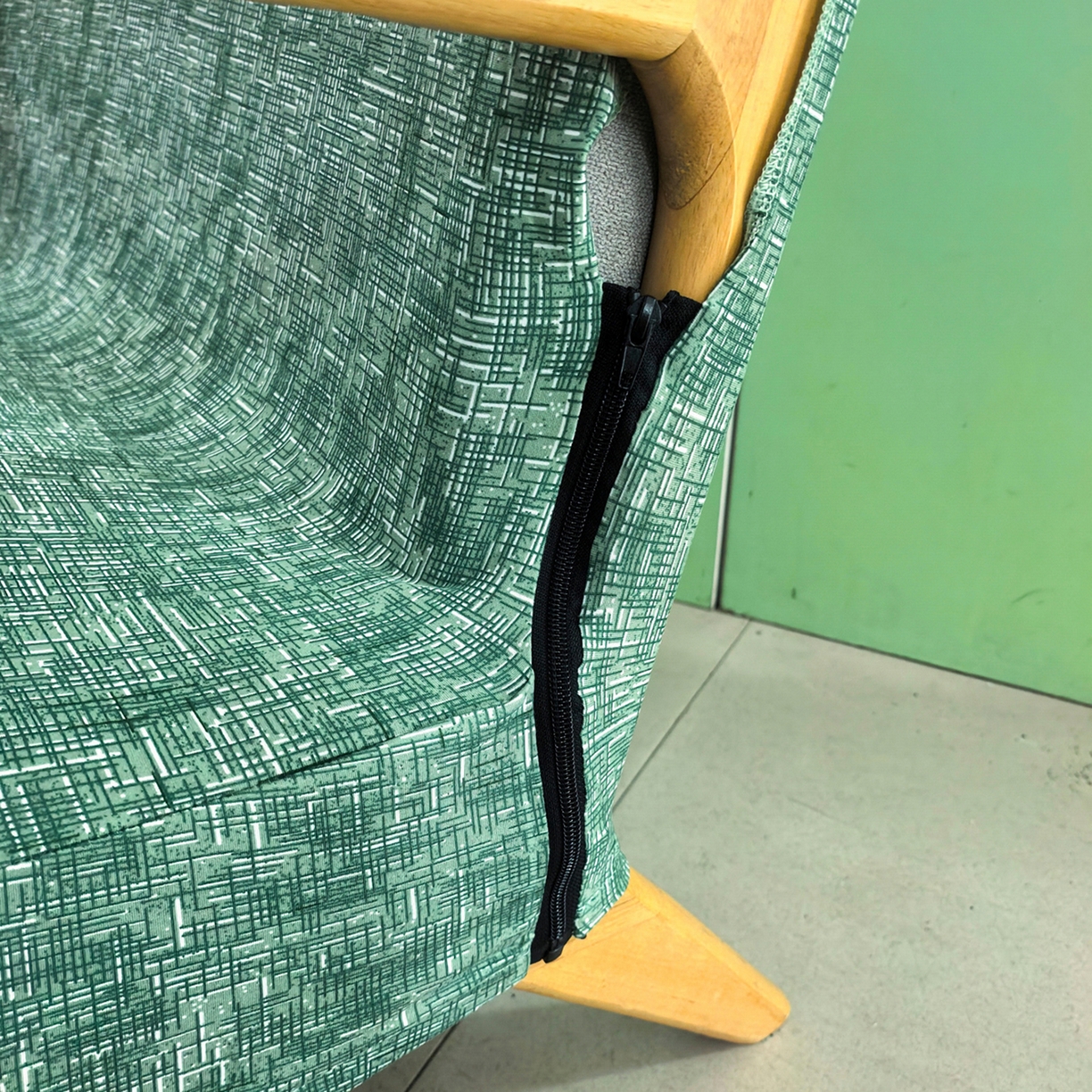 91家纺网 家纺一手货源 找家纺 壹零特色家纺 2025新款印花款实木多人沙发椅套 松绿