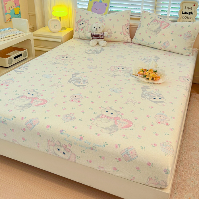 91家纺网 家纺一手货源 找家纺 慕澄家纺 2025新款牛奶绒印花床笠床笠单品 床笠-爱心甜宠