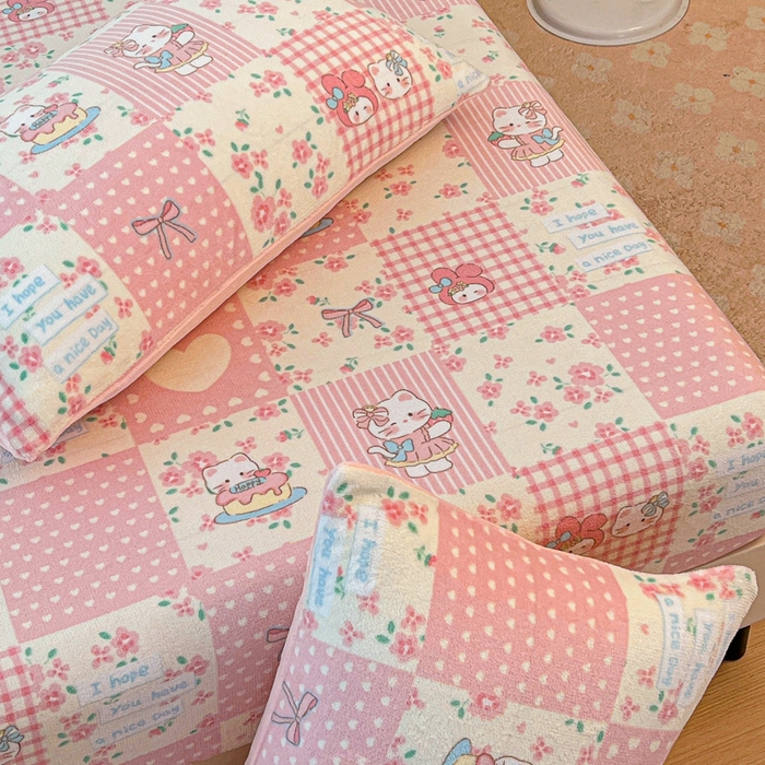 91家纺网 家纺一手货源 找家纺 慕澄家纺 2025新款牛奶绒印花床笠床笠单品 床笠-格子小猫