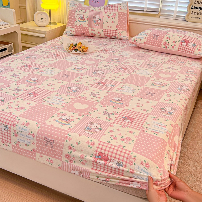 91家纺网 家纺一手货源 找家纺 慕澄家纺 2025新款牛奶绒印花床笠床笠单品 床笠-格子小猫