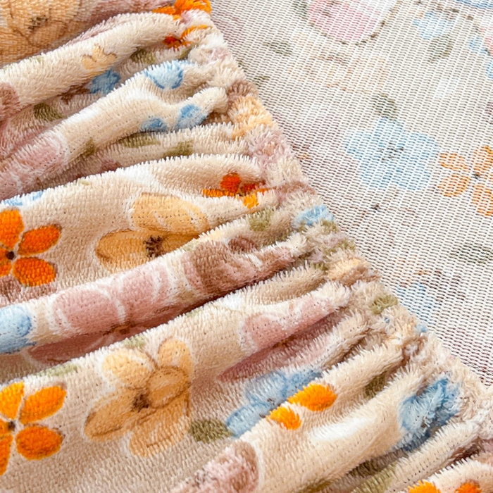 91家纺网 家纺一手货源 找家纺 慕澄家纺 2025新款牛奶绒印花床笠床笠单品 床笠-咖系小女孩