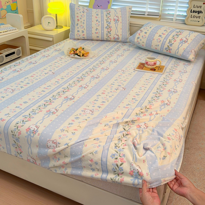 91家纺网 家纺一手货源 找家纺 慕澄家纺 2025新款牛奶绒印花床笠床笠单品 床笠-蓝条凯蒂