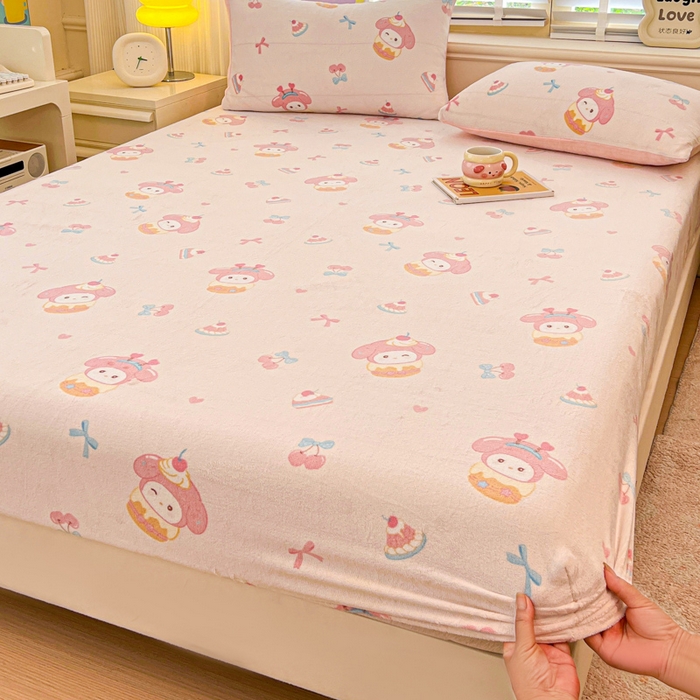 91家纺网 家纺一手货源 找家纺 慕澄家纺 2025新款牛奶绒印花床笠床笠单品 床笠-甜品美乐蒂