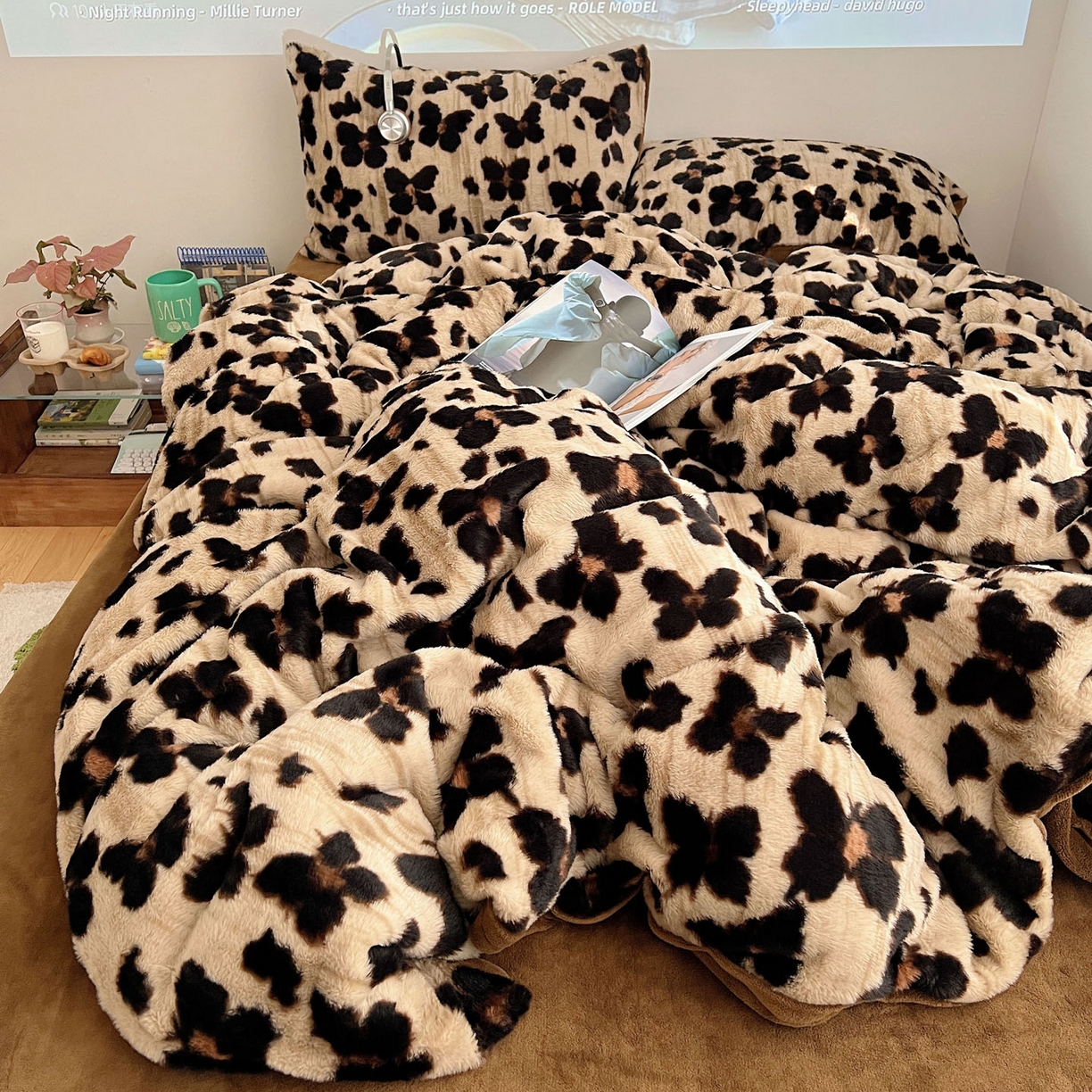 91家纺网 家纺一手货源 找家纺 顾里家纺 2025新款美拉德兔毛四件套 豹纹咖