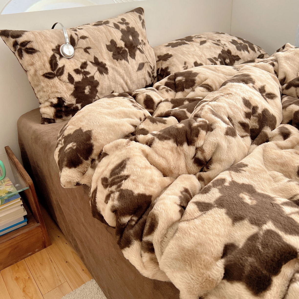 91家纺网 家纺一手货源 找家纺 顾里家纺 2025新款美拉德兔毛四件套 简爱