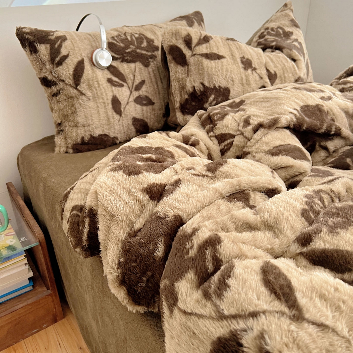 91家纺网 家纺一手货源 找家纺 顾里家纺 2025新款美拉德兔毛四件套 花语