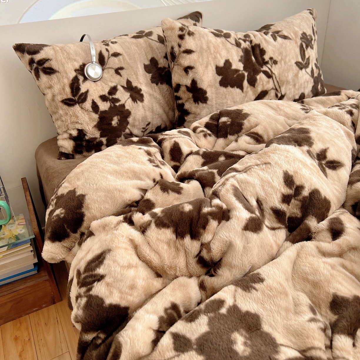 91家纺网 家纺一手货源 找家纺 顾里家纺 2025新款美拉德兔毛四件套 简爱