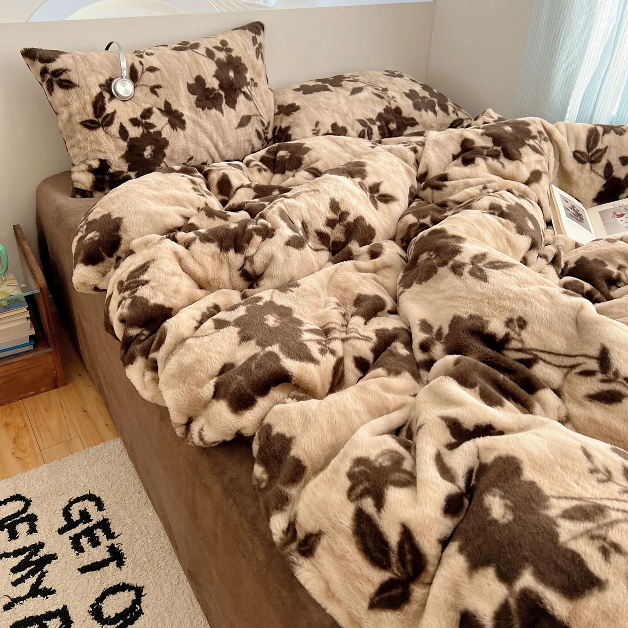 91家纺网 家纺一手货源 找家纺 顾里家纺 2025新款美拉德兔毛四件套 简爱