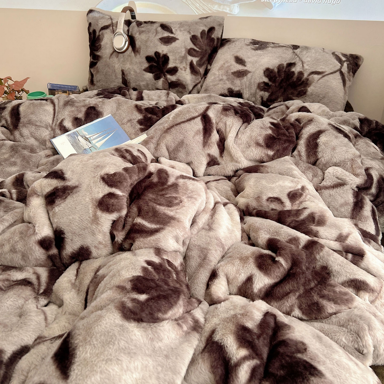 91家纺网 家纺一手货源 找家纺 顾里家纺 2025新款美拉德兔毛四件套 花蕊