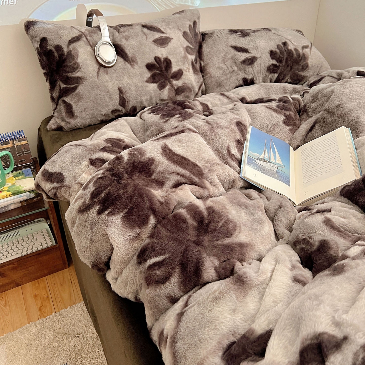 91家纺网 家纺一手货源 找家纺 顾里家纺 2025新款美拉德兔毛四件套 花蕊