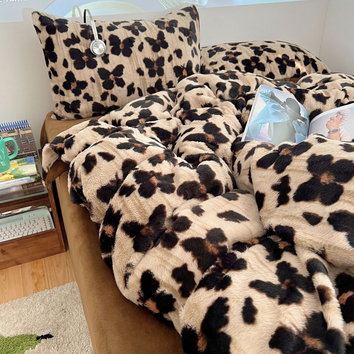 91家纺网 家纺一手货源 找家纺 顾里家纺 2025新款美拉德兔毛四件套 豹纹咖