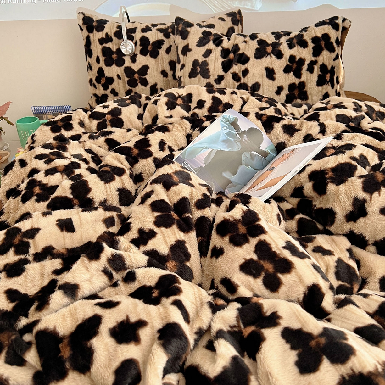 91家纺网 家纺一手货源 找家纺 顾里家纺 2025新款美拉德兔毛四件套 豹纹咖