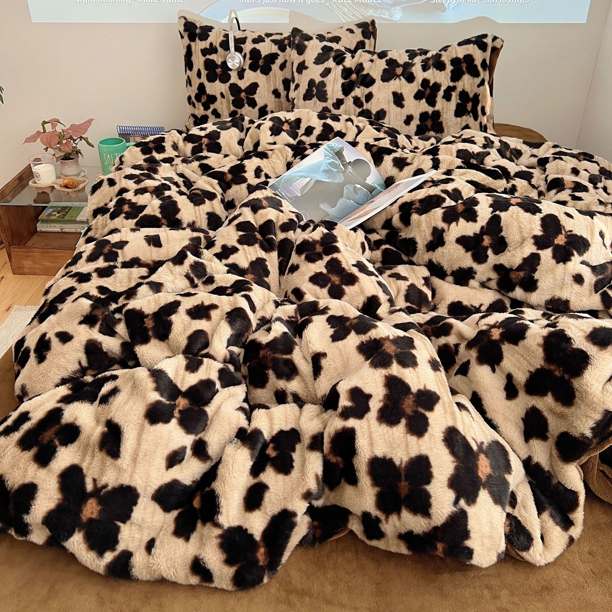 91家纺网 家纺一手货源 找家纺 顾里家纺 2025新款美拉德兔毛四件套 豹纹咖