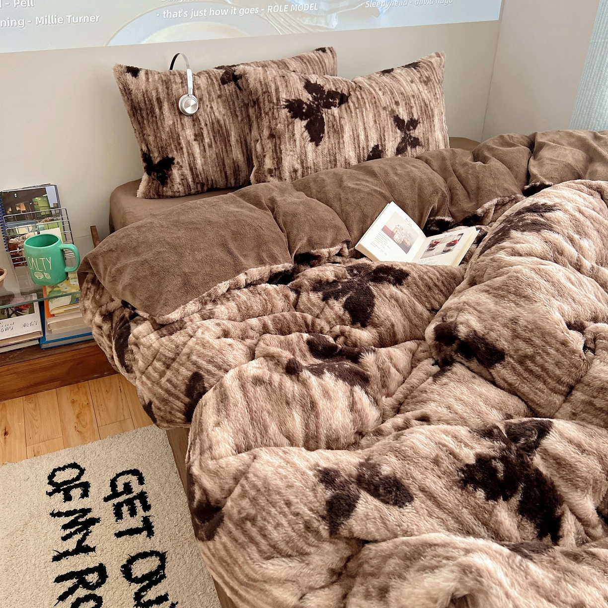 91家纺网 家纺一手货源 找家纺 顾里家纺 2025新款美拉德兔毛四件套 蝶影