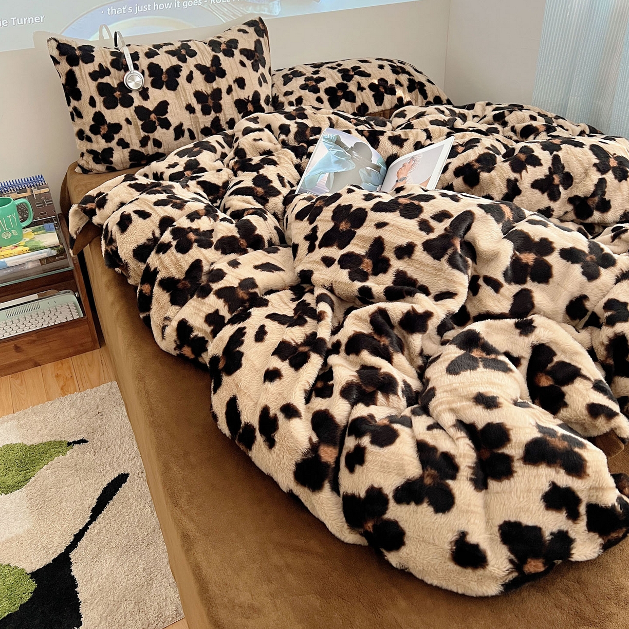 91家纺网 家纺一手货源 找家纺 顾里家纺 2025新款美拉德兔毛四件套 豹纹咖