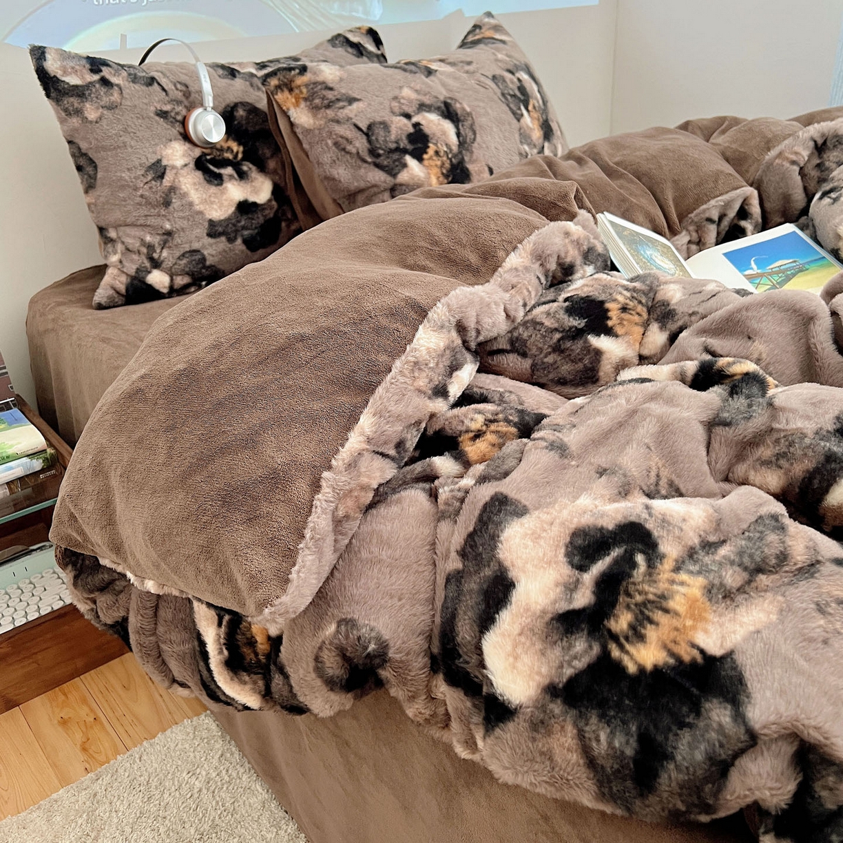 91家纺网 家纺一手货源 找家纺 顾里家纺 2025新款美拉德兔毛四件套 花境