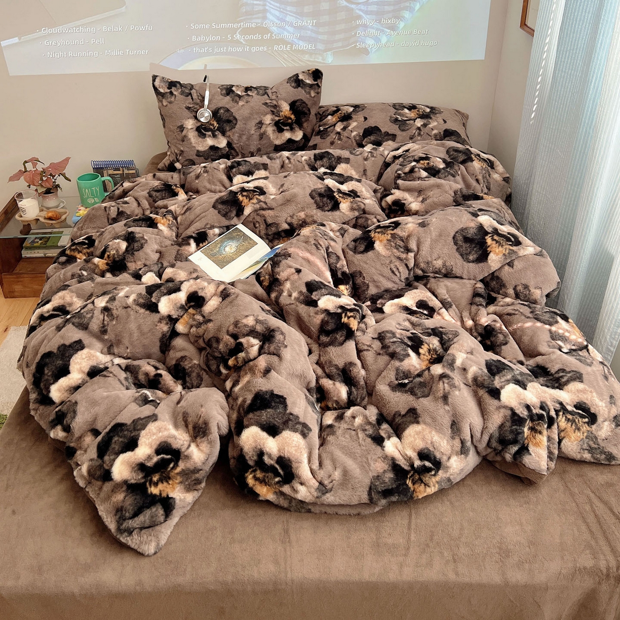 91家纺网 家纺一手货源 找家纺 顾里家纺 2025新款美拉德兔毛四件套 花境