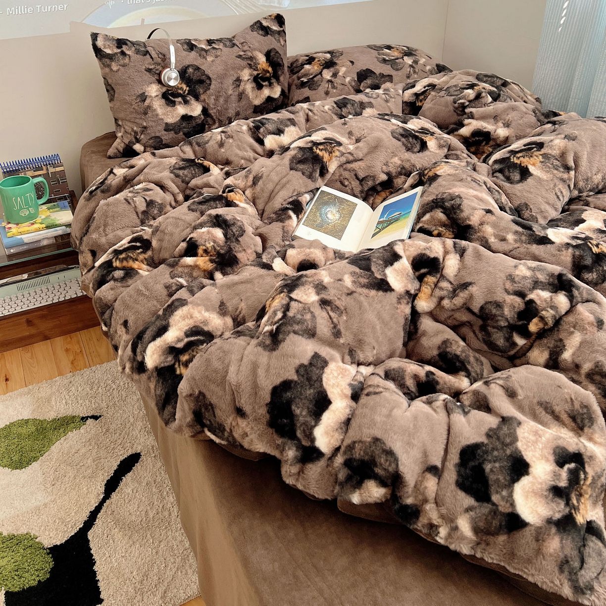 91家纺网 家纺一手货源 找家纺 顾里家纺 2025新款美拉德兔毛四件套 花境