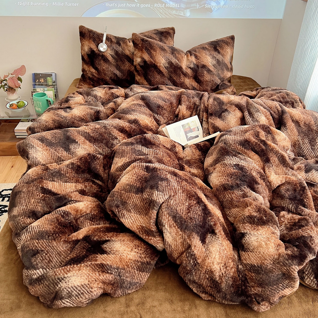 91家纺网 家纺一手货源 找家纺 顾里家纺 2025新款美拉德兔毛四件套 格调