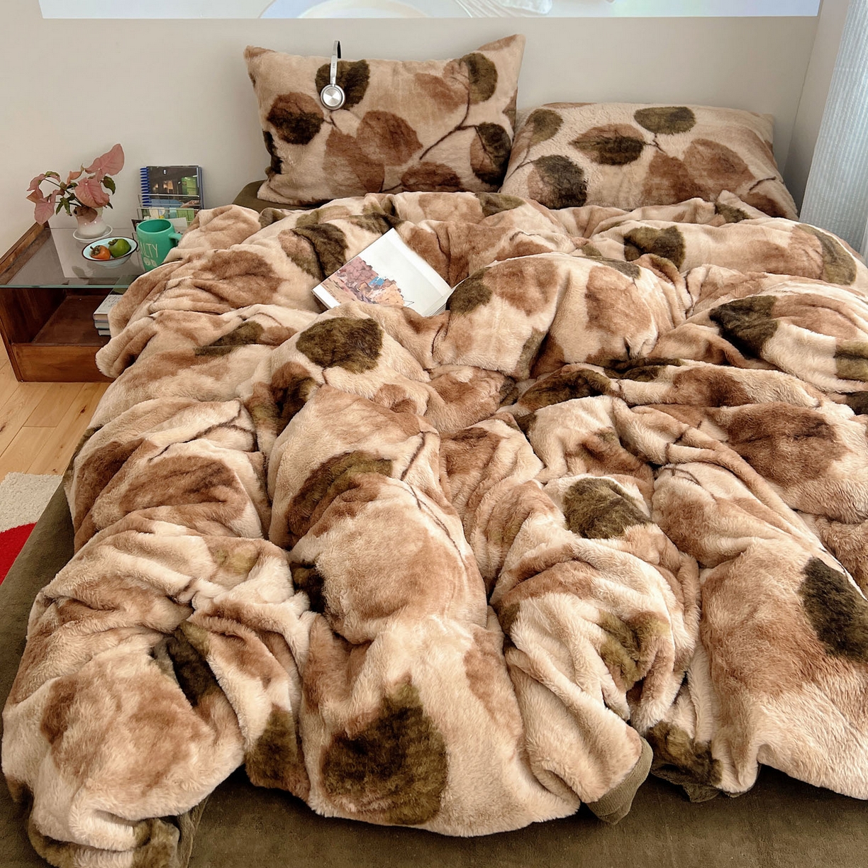 91家纺网 家纺一手货源 找家纺 顾里家纺 2025新款美拉德兔毛四件套 羽叶