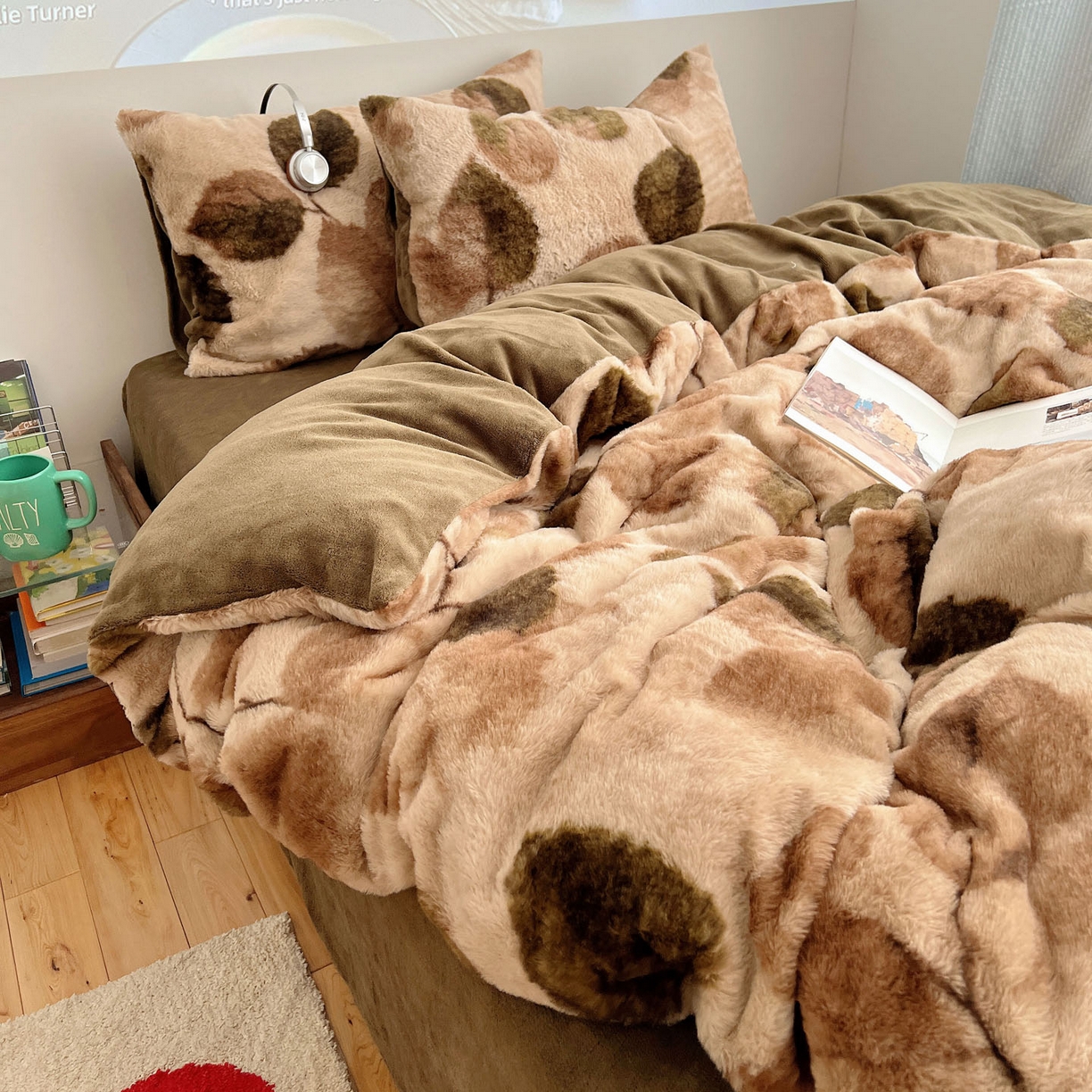 91家纺网 家纺一手货源 找家纺 顾里家纺 2025新款美拉德兔毛四件套 羽叶