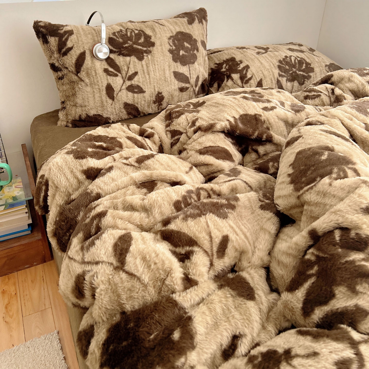 91家纺网 家纺一手货源 找家纺 顾里家纺 2025新款美拉德兔毛四件套 花语