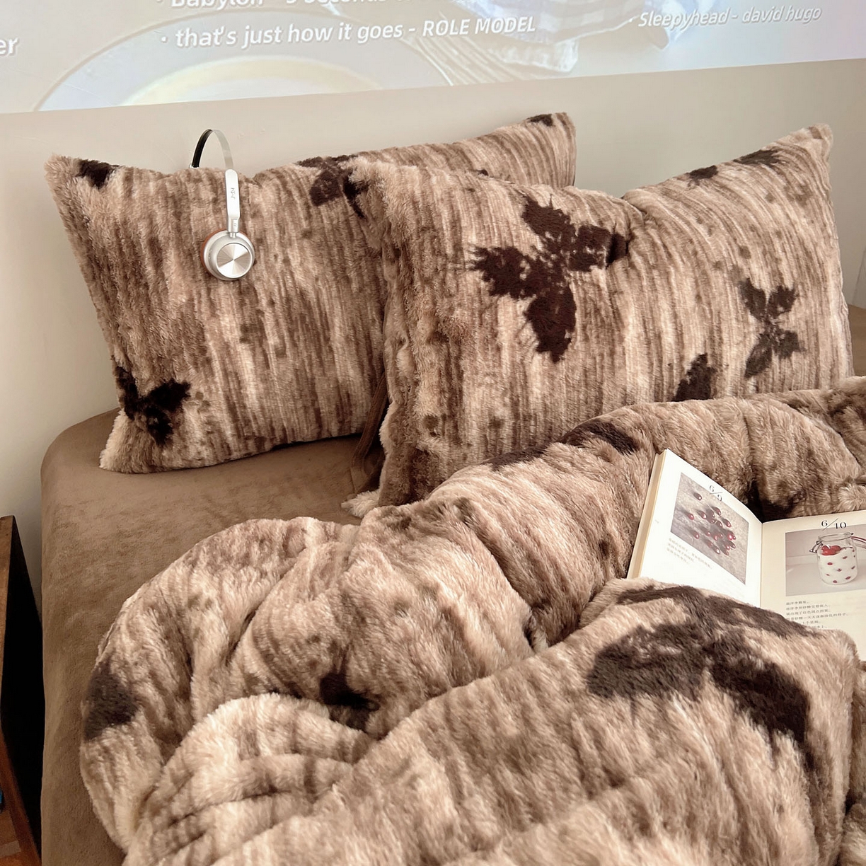 91家纺网 家纺一手货源 找家纺 顾里家纺 2025新款美拉德兔毛四件套 蝶影