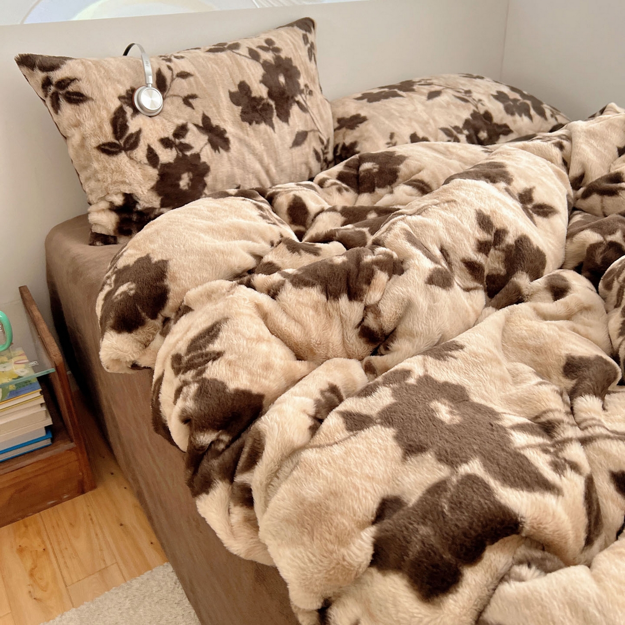 91家纺网 家纺一手货源 找家纺 顾里家纺 2025新款美拉德兔毛四件套 简爱