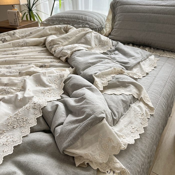 91家纺网 家纺一手货源 找家纺 桂雅居 2025新款植物再生棉麻法式数码印花懒人被被子被芯 清婉花语-灰