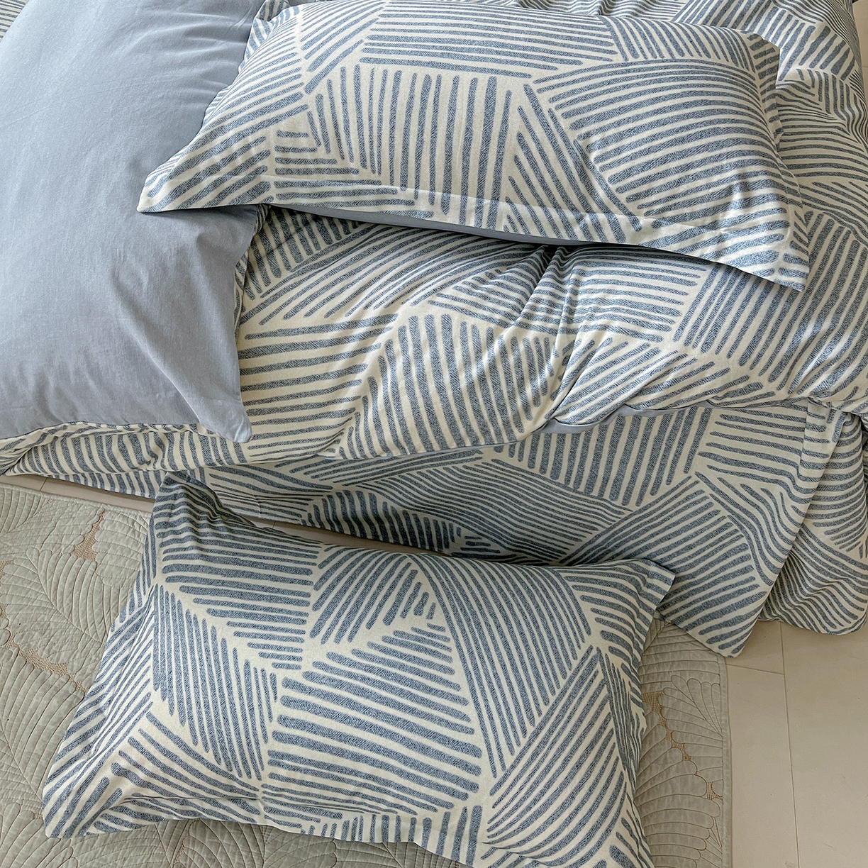 91家纺网 家纺一手货源 找家纺 依庭 2025新款高克重全棉纯棉磨毛印花单被套 奥维斯