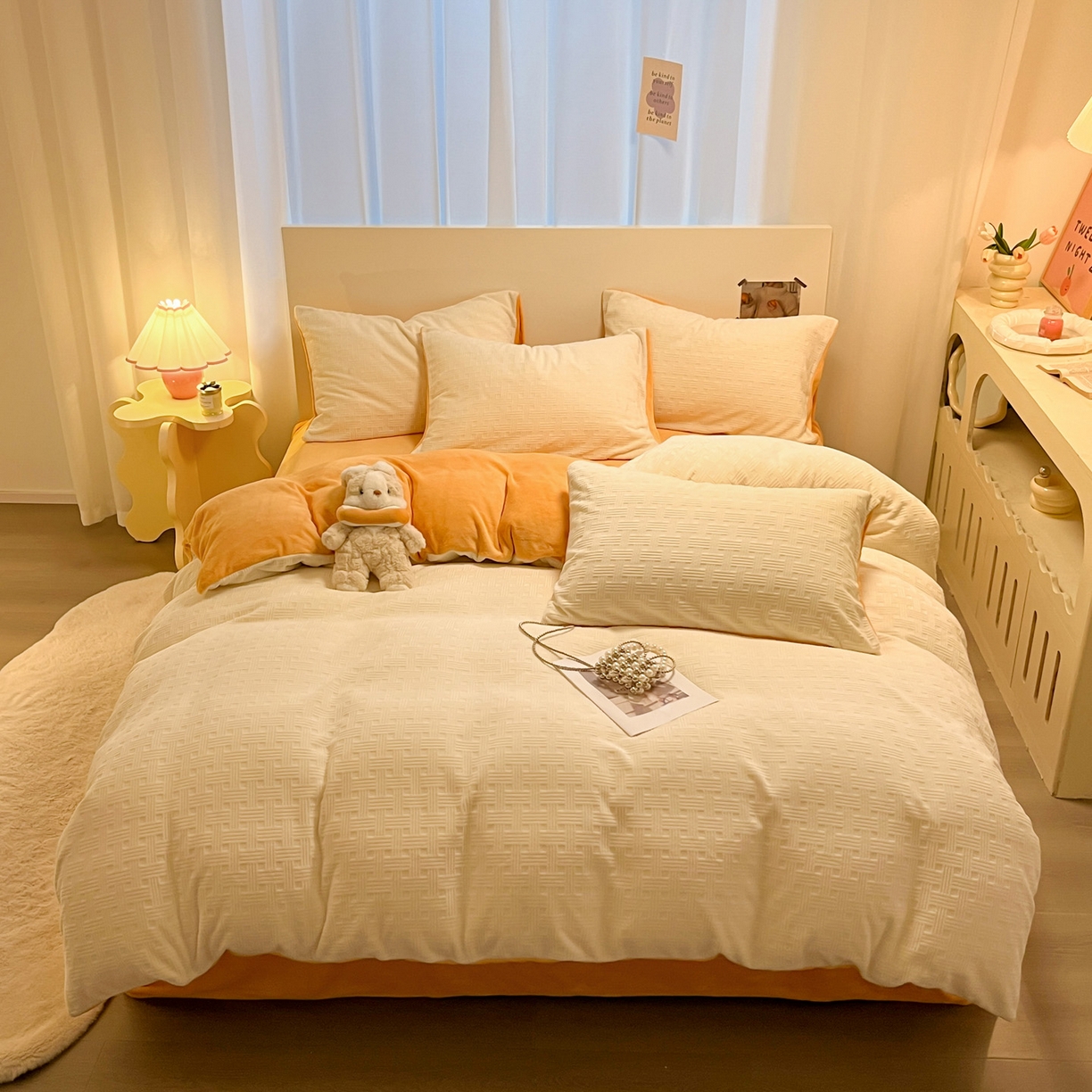 91家纺网 家纺一手货源 找家纺 如一 2025新款3D雕花牛奶绒四件套 编织纹-白橘