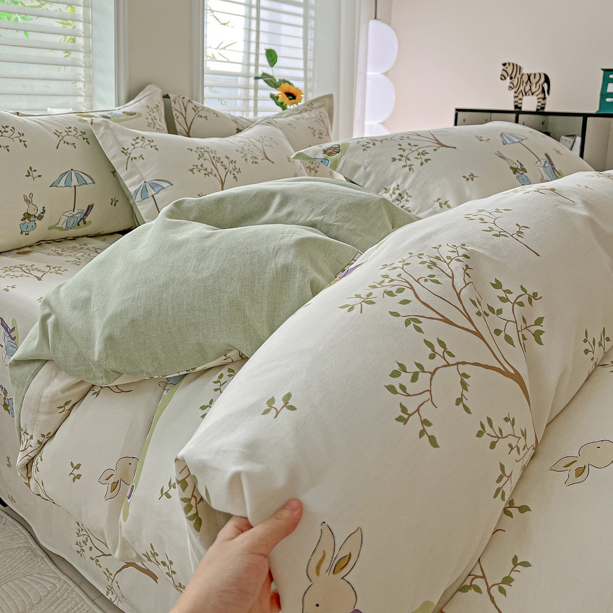 91家纺网 家纺一手货源 找家纺 依庭 2025新款高克重全棉纯棉磨毛印花单被套 彼得兔