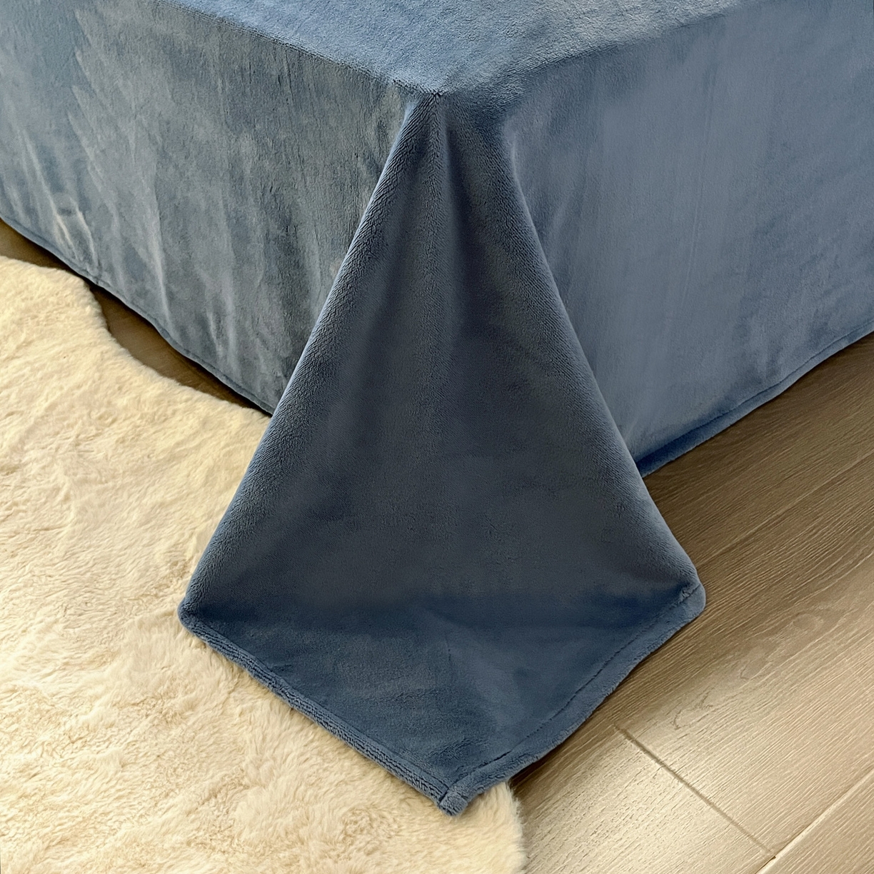 91家纺网 家纺一手货源 找家纺 如一 2025新款3D雕花牛奶绒四件套 编织纹-天蓝