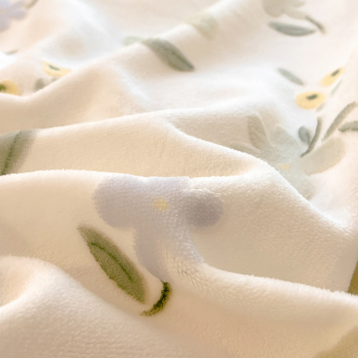 91家纺网 家纺一手货源 找家纺 如一 2025新款3D雕花牛奶绒单被套 芳菲-绿