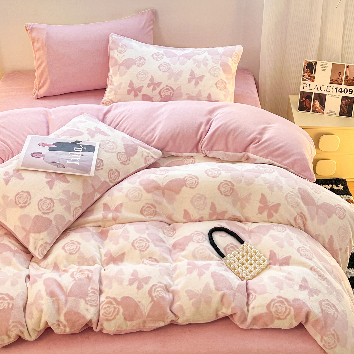 91家纺网 家纺一手货源 找家纺 如一 2025新款3D雕花牛奶绒单被套 蝴蝶-豆沙