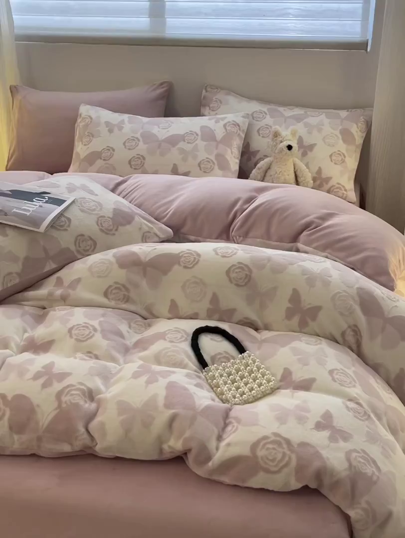 91家纺网 家纺一手货源 找家纺 如一 2025新款3D雕花牛奶绒单被套 蝴蝶-豆沙