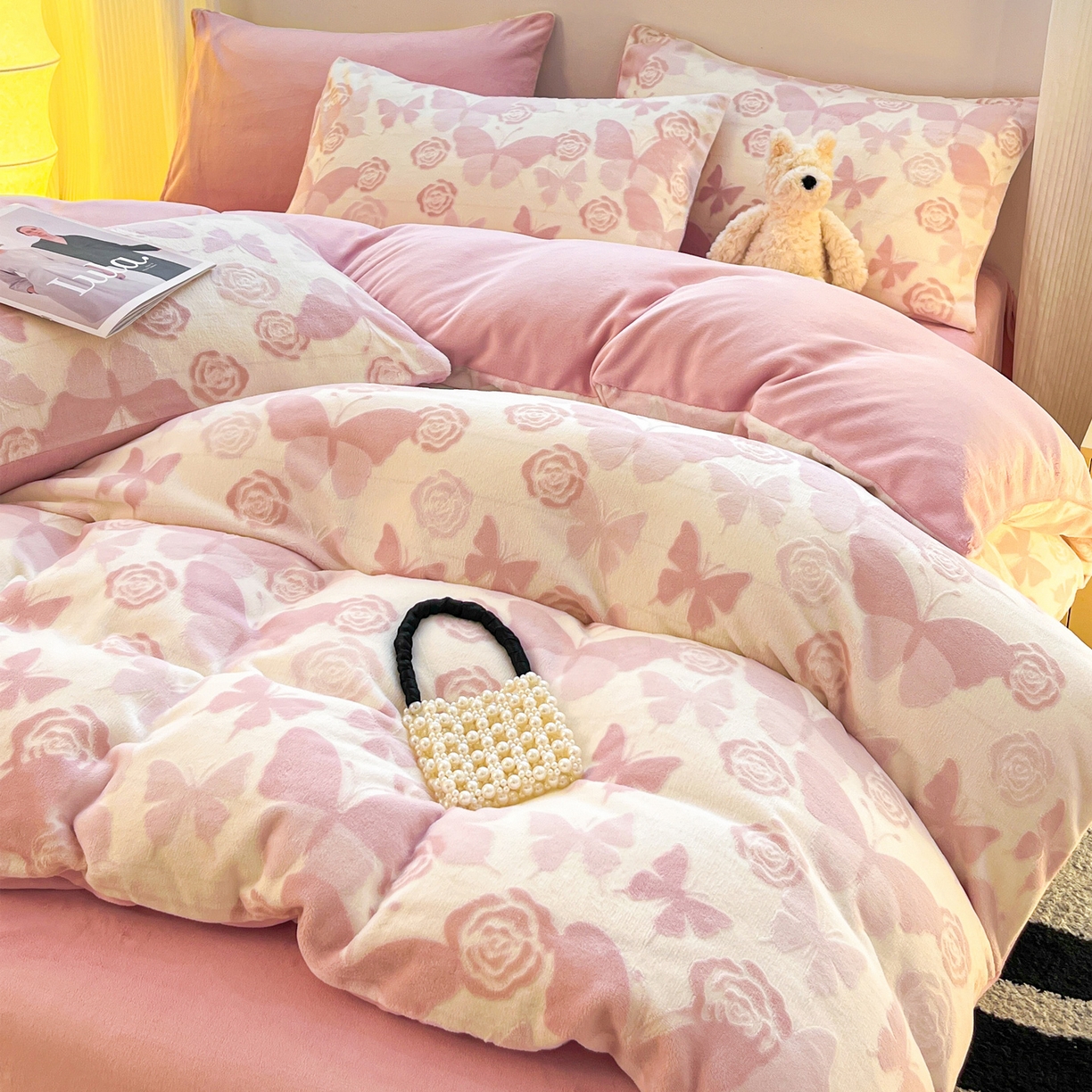 91家纺网 家纺一手货源 找家纺 如一 2025新款3D雕花牛奶绒四件套 蝴蝶-豆沙