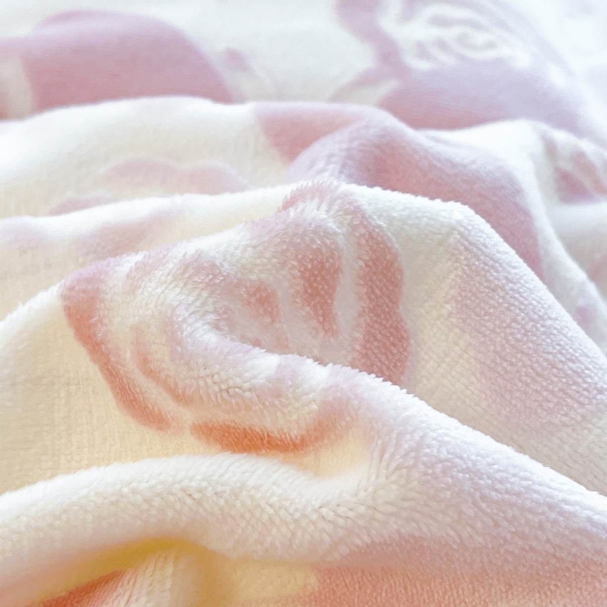 91家纺网 家纺一手货源 找家纺 如一 2025新款3D雕花牛奶绒四件套 蝴蝶-豆沙