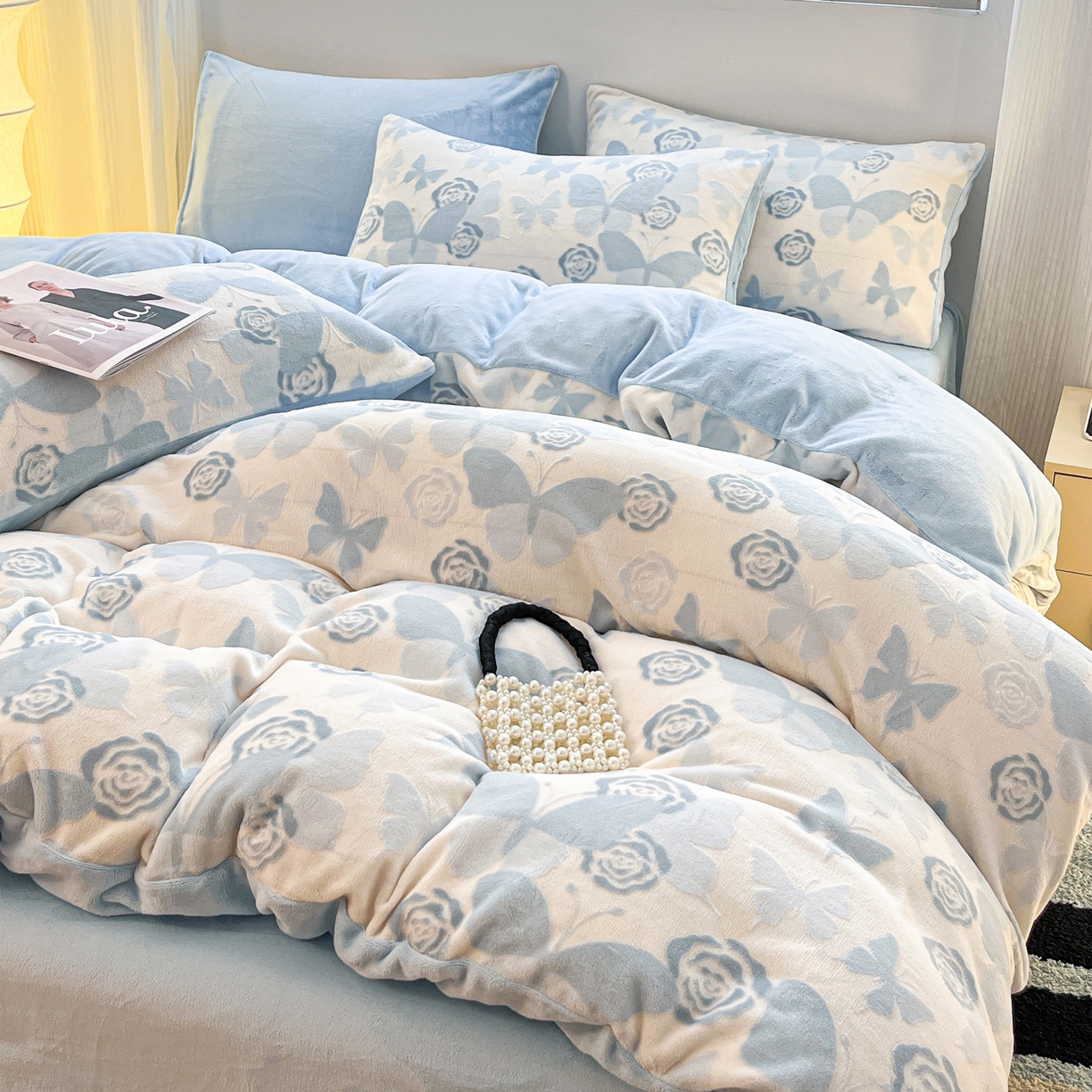 91家纺网 家纺一手货源 找家纺 如一 2025新款3D雕花牛奶绒四件套 蝴蝶-天蓝