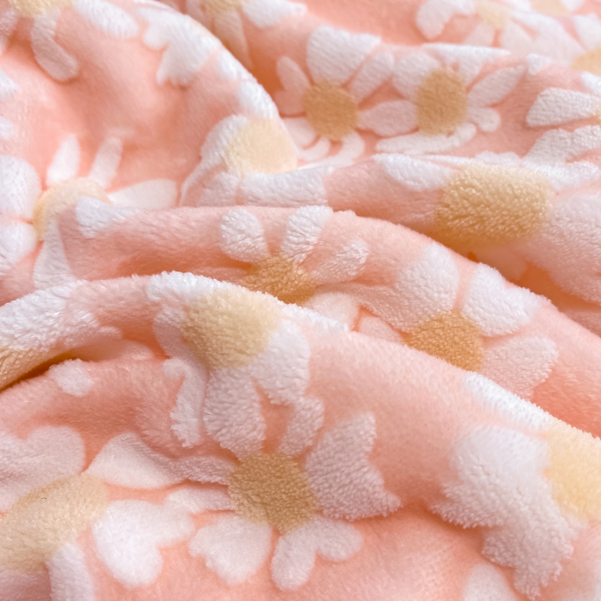 91家纺网 家纺一手货源 找家纺 如一 2025新款3D雕花牛奶绒四件套 花漾-粉